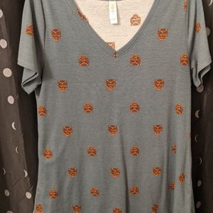 Medium vneck tiger tee